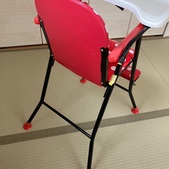 お食事　椅子の画像