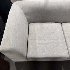 2人掛けソファ　グレーの画像
