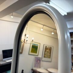 スタンドミラー 角度調節可能・キャスター付き アイボリー全身ミラー 姿見パイプスタンドミラー スリム鏡シンプルデザインの画像