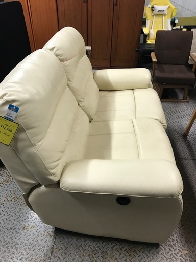 値下げしました！！￥94980-→￥65000-ジャングルジャングル貝塚店【値下げしました】電動リクライニングソファ　ブラウン　リクライニング　電動　ジャングルジャングル貝塚店　貝塚市　二色浜　リサイクルショップ ジャングルジャングル貝塚店 電動ソファ 電動リクライニングソファ 2