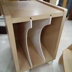 リユースのサカイ栃木店★ジモティ割あり★  学習机 ベージュ W80×D45×H110 クリーニング済み TC11977の画像