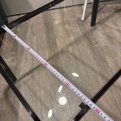 ガラステーブルの画像