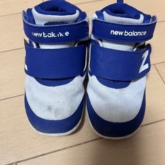 ニューバランス 子供 靴の画像