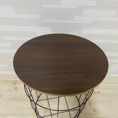 お洒落　サイドテーブル　物置　籠の画像