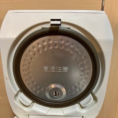 【自宅まで引き取れる方】炊飯器 TOSHIBA RC-5NSの画像