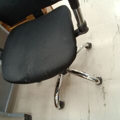 リユースのサカイ栃木店★ジモティ割あり★  椅子 ブラック W70×D60×H115 クリーニング済み TC11978の画像