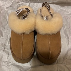 【お渡し予定あり】UGG Funkette ファンケットの画像