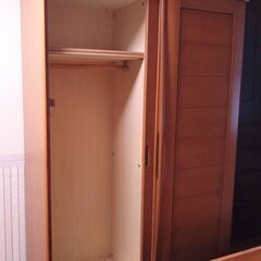 国産高級洋服タンス　府中家具　天然木家具　姿見鏡付きの画像