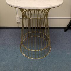 インテリアテーブルの画像