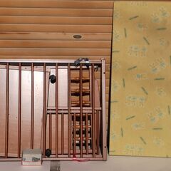 木製ベビーベッドの画像