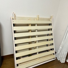 シングルベッド 白 木製 シンプル／丸められるマット付／府中市／4階EVなし 手伝い可 ※明日（月）引き取り希望の画像