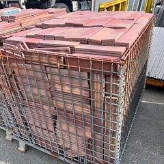 【おまとめ売り】アンティーク調レンガタイル　約3000枚1パレット お引き取りです レンガ ガーデニング DIYの画像