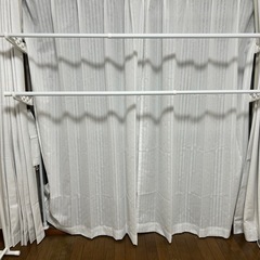 ニトリ 2段ハンガーラック／府中市／15日（月）引き取り希望、突っ張り式窓枠物干しも差し上げますの画像