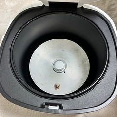 炊飯器　３号炊きの画像