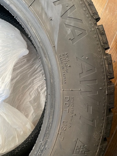 スタッドレスタイヤ　175/65/R15 4本セット　ホイールなし 22年製