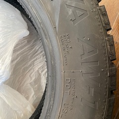 スタッドレスタイヤ　175/65/R15 4本セット　ホイールなしの画像