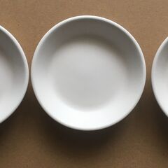 食器6枚の画像