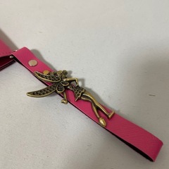 ピンクの財布の画像