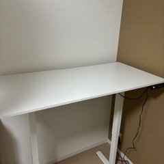 昇降式デスクの画像