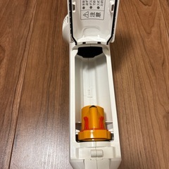 【お話中】アイリスオーヤマ　極軽量スティッククリーナー　訳あり 　の画像