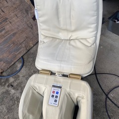 白い椅子の画像