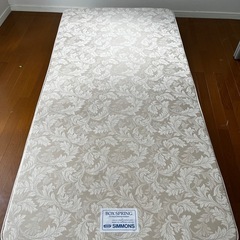 無料シモンズシングルベッド　マットレスの画像