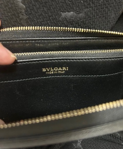 BVLGARI長財布