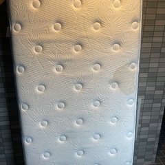 (運搬費込)(即日、深夜OK)マットレス ポリエステル100%‼️ シングルサイズ ひとり暮らし用‼️ シミありの画像