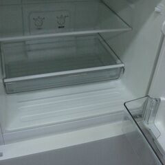 （1台限り★ジモティー特典あり★下段の冷凍室が扉タイプの）ツインバード　2ドア冷蔵庫１４６L　２０１７年製　HR-E915　52.5cm幅　白　霜取り　　高く買取るゾウ八幡東店の画像