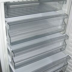 （1台限り★ジモティー特典あり★下段の冷凍室が扉タイプの）ツインバード　2ドア冷蔵庫１４６L　２０１７年製　HR-E915　52.5cm幅　白　霜取り　　高く買取るゾウ八幡東店の画像