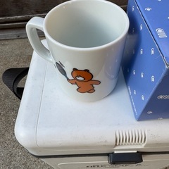 クーラーとカトラリーのセット
の画像