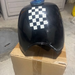 バイク　タンクの画像