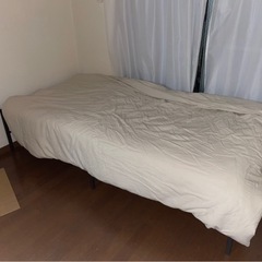 シングルベッドフレーム マットレス 布団の画像