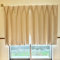 一級遮光　カーテン　100×135　ベージュの画像
