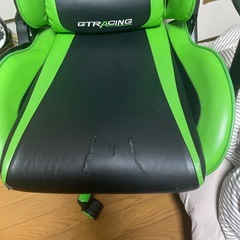 GTレーシング ゲーミンクチェアの画像