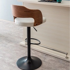 ハイチェア2脚　美品　傷なし　高さ調節ありの画像