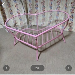 ハートのガラステーブルの画像