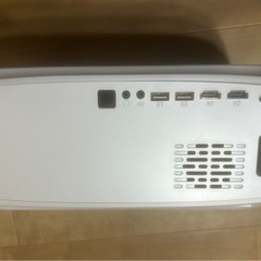 GROVIEW プロジェクター 本体のみ（投影OK）外装キズあり の画像