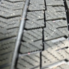 アルミホイール付きスタッドレスタイヤの画像