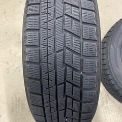 スタッドレスタイヤの画像