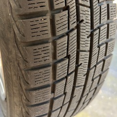 スタッドレスタイヤ　ヨコハマ製　14インチ　4本セットの画像