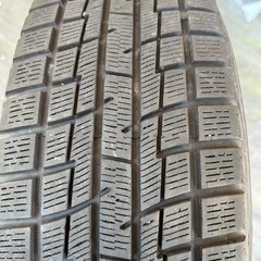スタッドレスタイヤ　ヨコハマ製　14インチ　4本セットの画像