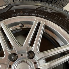 【2022年製】スタッドレスタイヤ205/60R16の画像