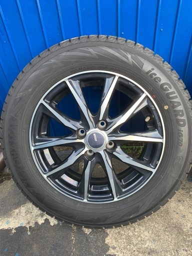 再々
値下げ　スタッドレスpcd100 4穴 YOKOHAMA  iceGUARD7 新品に近い　 アクア　ノート　デミオ　フイット等　コンパクトカーに如何ですか？