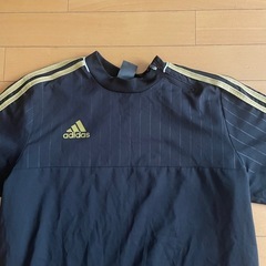 アディダス　ピステ　の画像