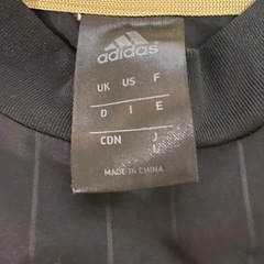 アディダス　ピステ　の画像