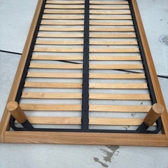 セミダブル　ベッドフレームの画像