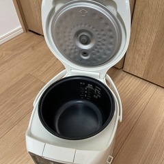 炊飯器の画像