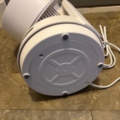 ニトリ 22cm 3D首振りサーキュレーター FSV-E3DNの画像