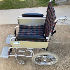 介助用車椅子の画像